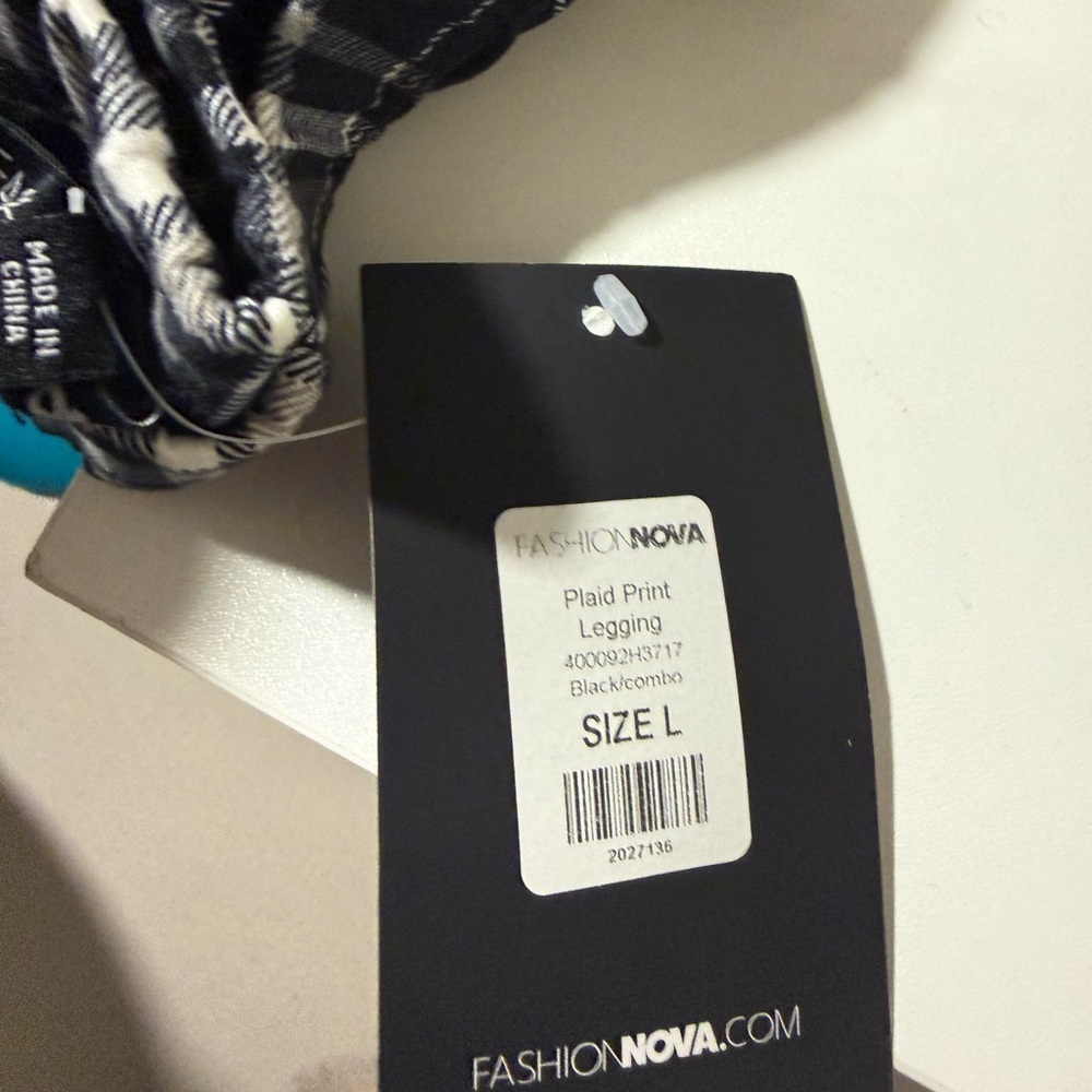 2/$15 Fashion Nova Black and White Plaid Skinny Leggings - Picture 5 of 6